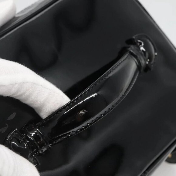 CHANEL Vanity Pouch Patent leather Black Gold CC - Picture 9 of 15